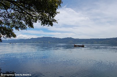 Озеро Тоба — место, где представления о красоте этого мира подвергаются жестким испытаниям