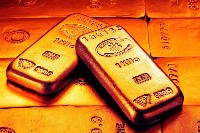 Как вложить деньги в золото и стоит ли это делать