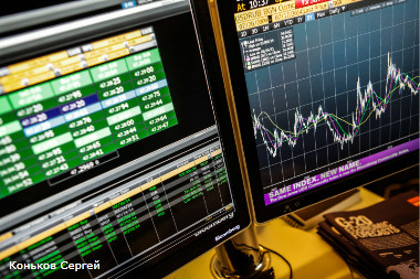 Московская биржа приостановила торги второй раз за день