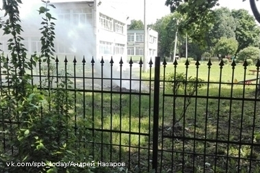 В Петербурге в детском саду забил пятиметровый фонтан